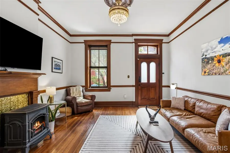 2429 Mcnair Avenue, Saint Louis, MO 63104 - #2