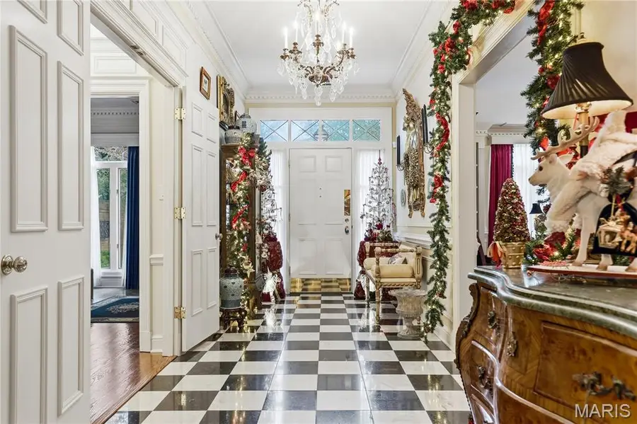 11 Chatfield Place Road, Creve Coeur, MO 63141 - Image #2