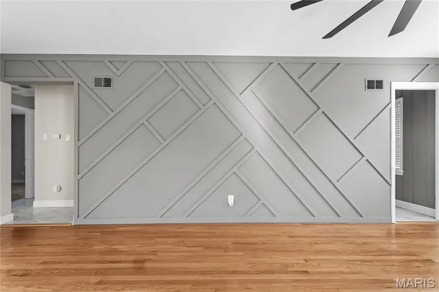 1141 Saint Cyr Road, Saint Louis, MO 63137 - Image #3