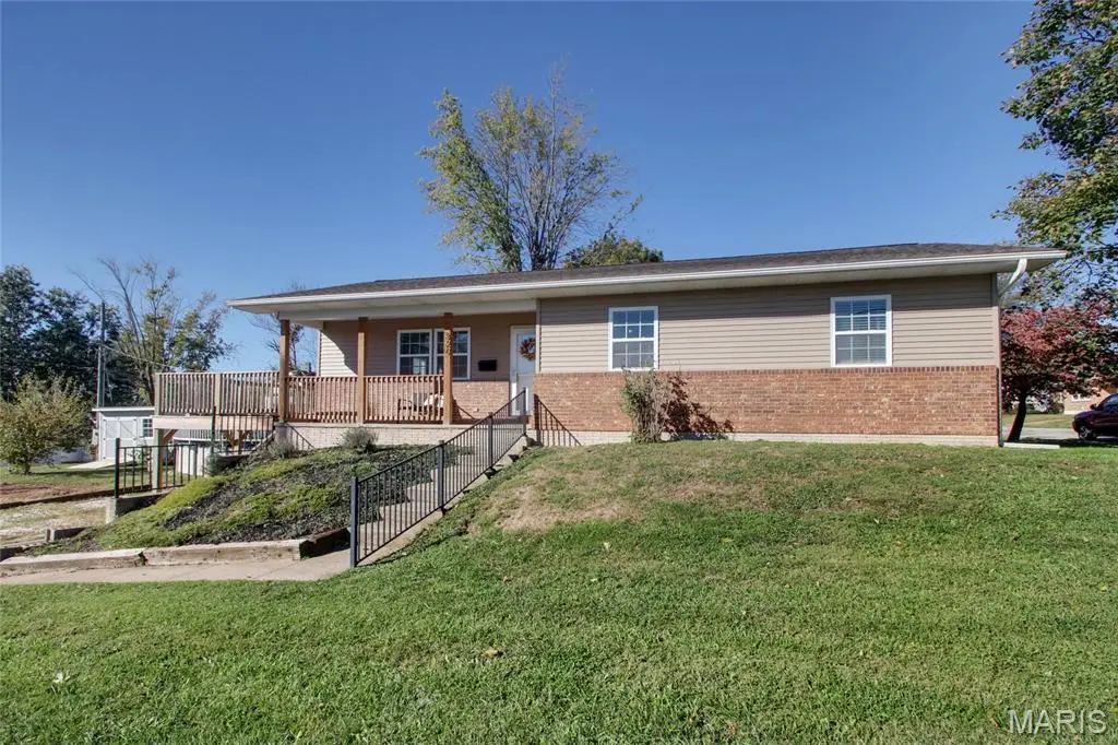 320 N Dickerson Street, Palmyra, MO 63461 - Image #1