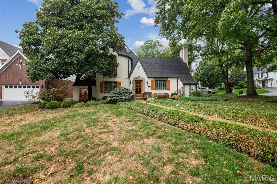 51 Kings Lynn, Olivette, MO 63132 - Image #2