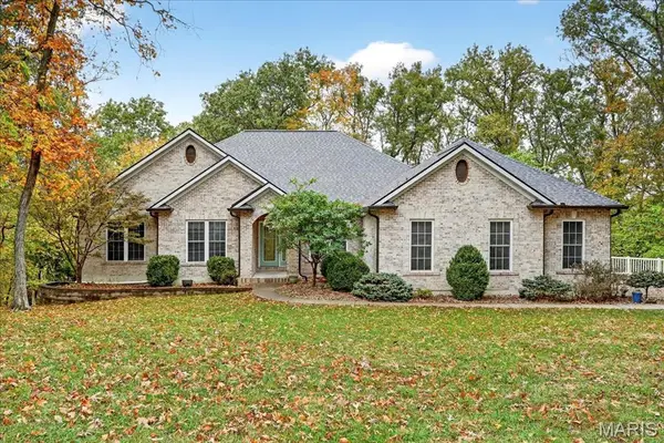 3940 Indian Ridge Lane, Defiance, MO 63341