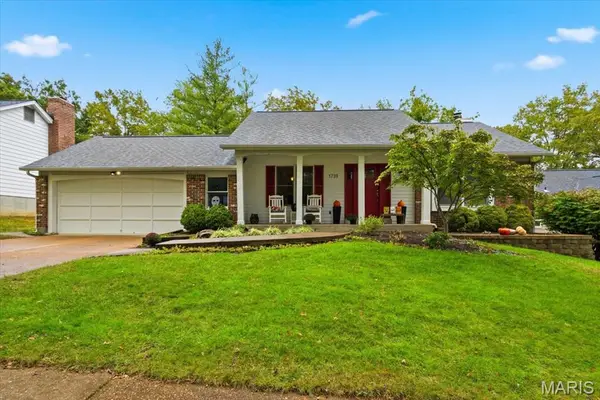 1739 Tralee Court, Manchester, MO 63021