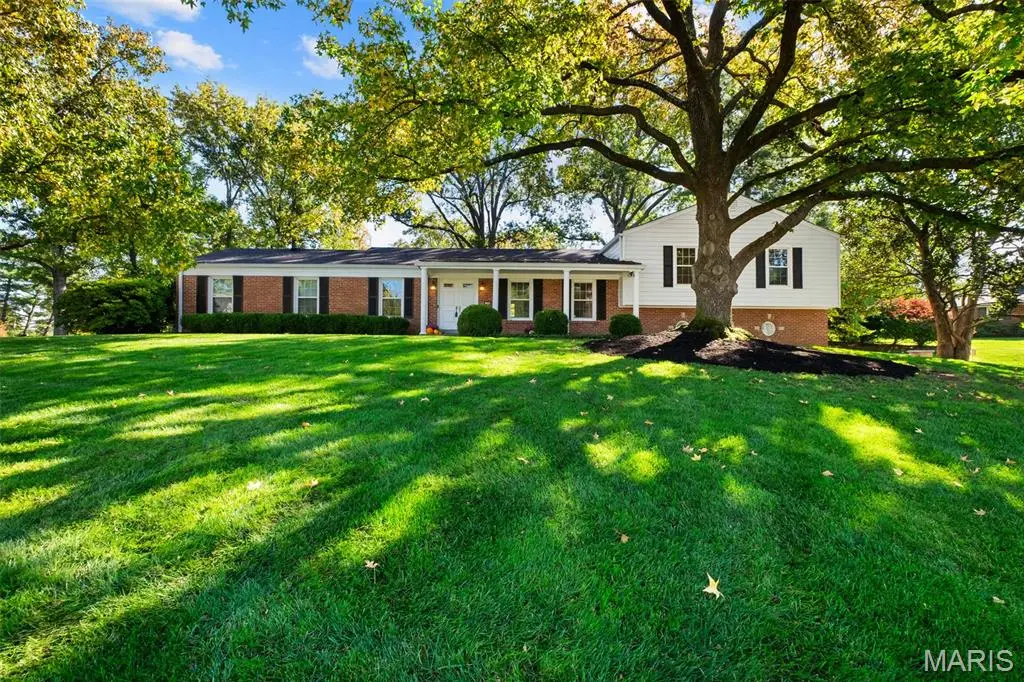 540 Fairways Circle, Creve Coeur, MO 63141 - Image #1