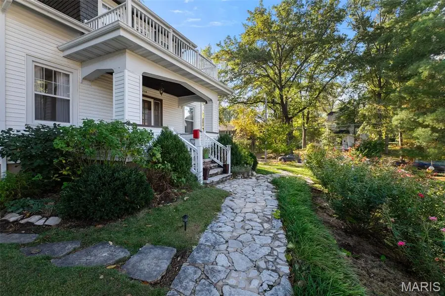 234 Plant Avenue, Webster Groves, MO 63119 - Image #2