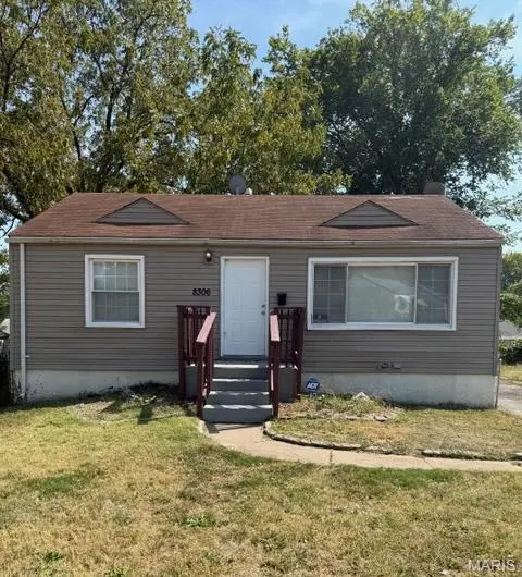 8306 Whitewater Drive, Berkeley, MO 63134