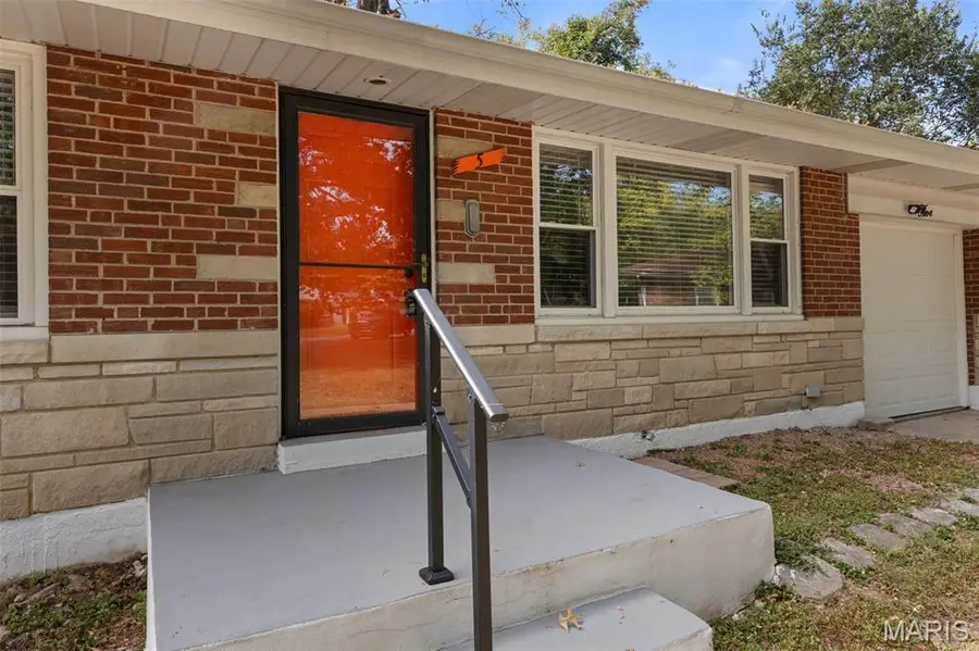 5 Forest Home Court, Bellefontaine Neighbors, MO 63137 - Image #2