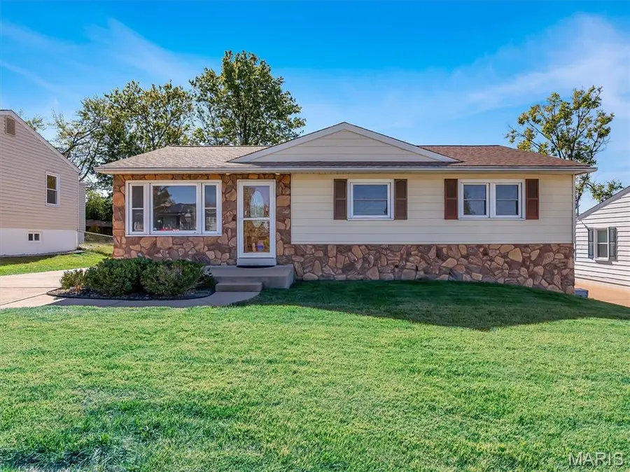 11132 Pine Forest Drive, Sappington, MO 63126 - Image #2