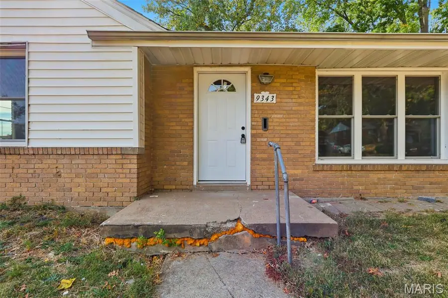 9343 Duenke Drive, Saint Louis, MO 63137 - Image #3