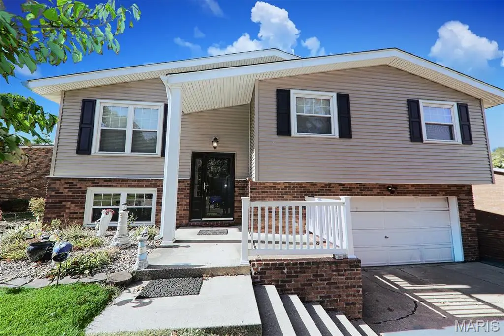 207 Stolze Drive, East Alton, IL 62024 - Image #1