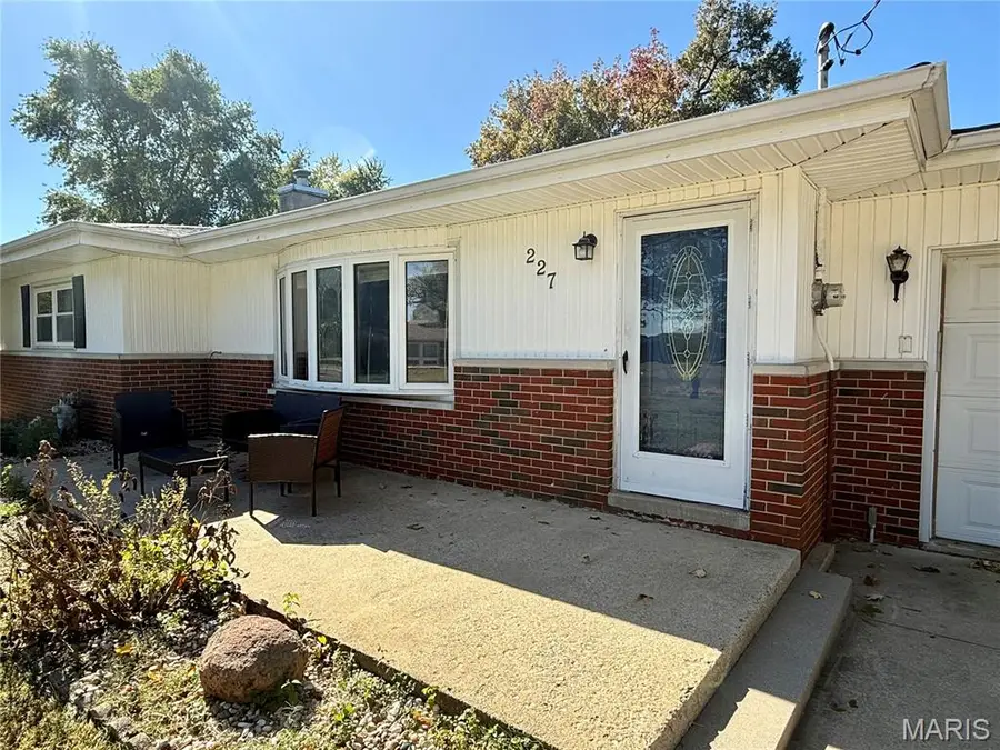 227 Wolf Avenue, Hamel, IL 62046 - Image #2