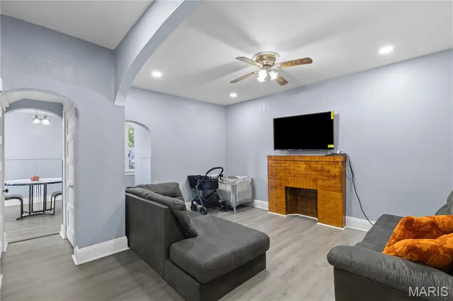 4712 Sigel Avenue, Saint Louis, MO 63116 - Image #2