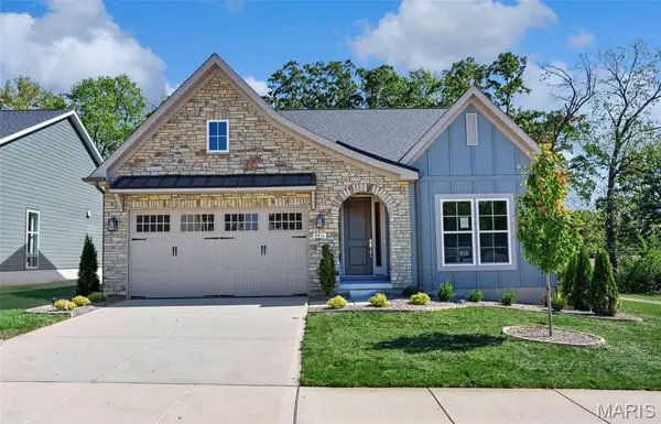 9411 Gates Manor Court, Sunset Hills, MO 63126