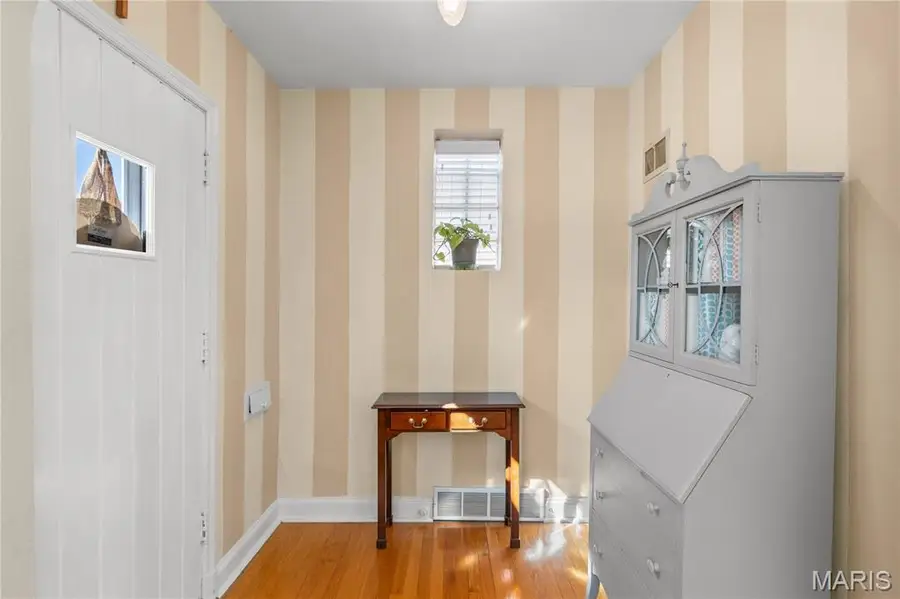 5701 Pernod Avenue, Saint Louis, MO 63139 - Image #3