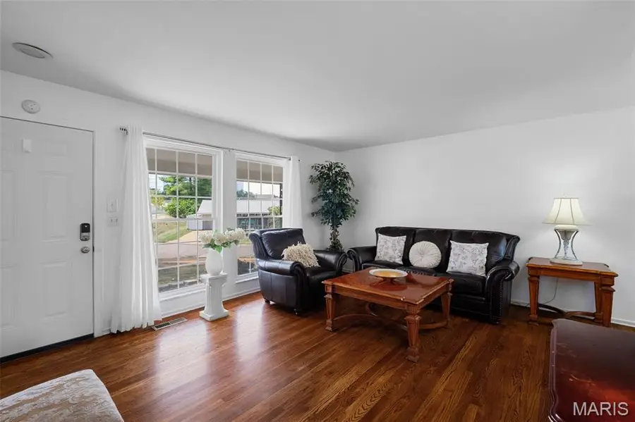 920 Tempo Drive, Saint Louis, MO 63146 - Image #3