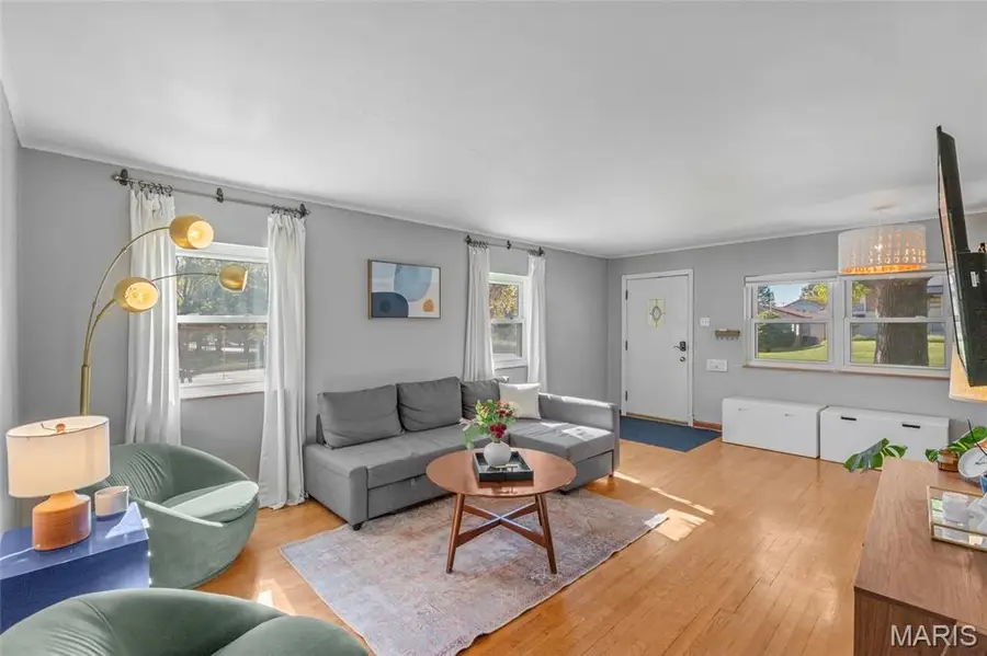 5024 Kain Dr, Saint Louis, MO 63119 - Image #2