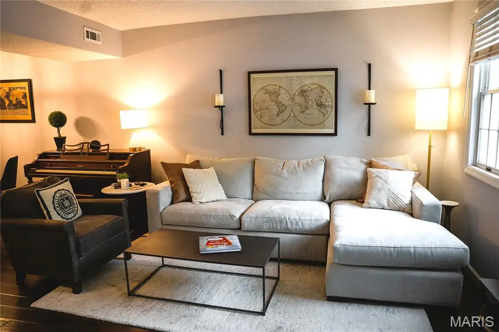 1737 Canary Cove, Saint Louis, MO 63144 - #1