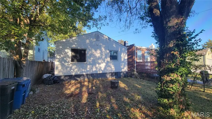 4936 Hummelsheim Avenue, Saint Louis, MO 63123 - Image #3