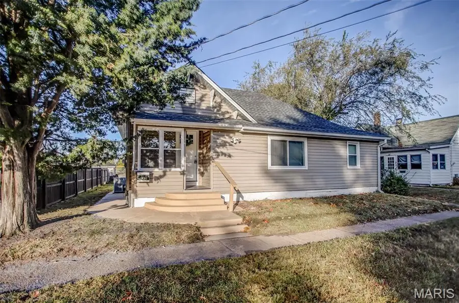 523 Broadway, East Alton, IL 62024 - Image #2