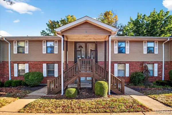 1831 New Sun Court, Florissant, MO 63031