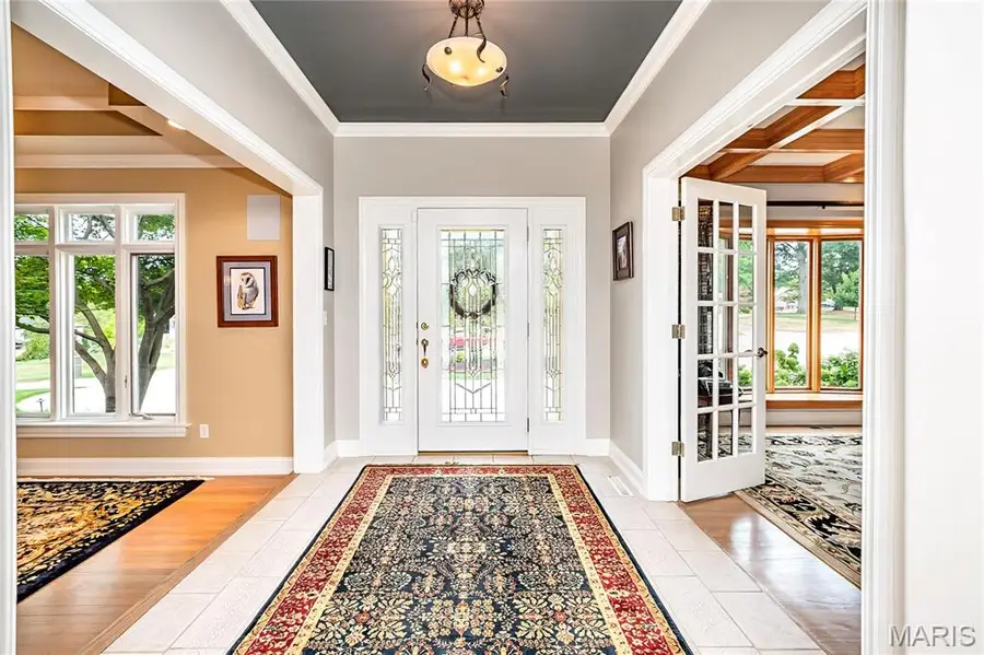 28 Ladue Meadows Meadows, Creve Coeur, MO 63141 - Image #2