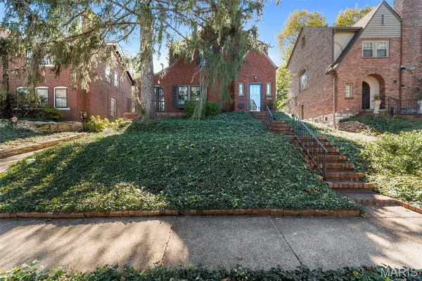 7430 University Drive, University City, MO 63130