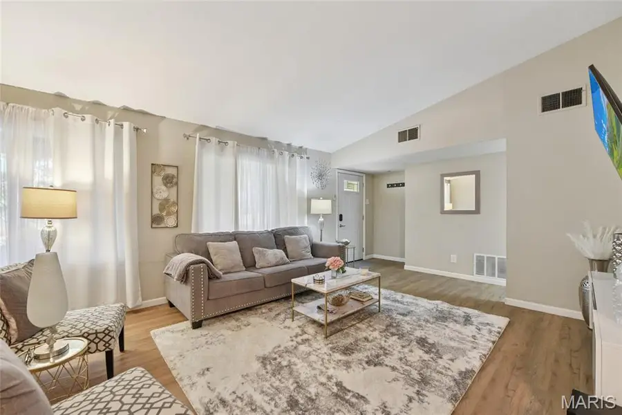 14 Montauk Drive, Saint Louis, MO 63146 - Image #3