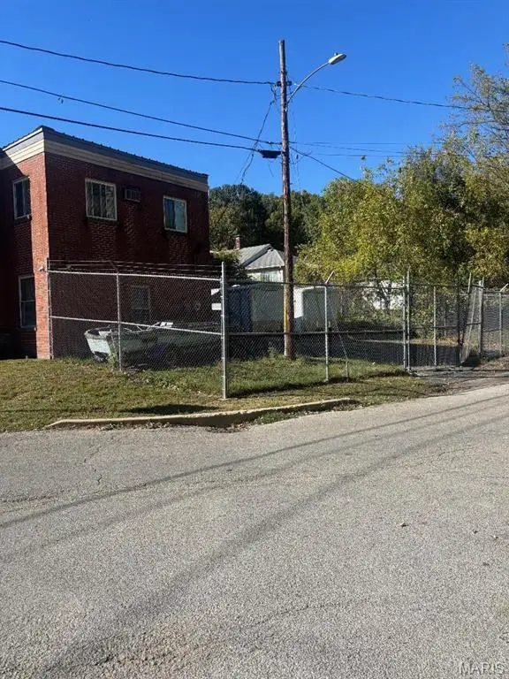 735 Park Drive, Alton, IL 62002 - Image #2