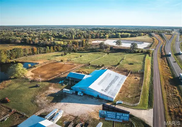 24325 Vinyard Road, Cuba, MO 65453