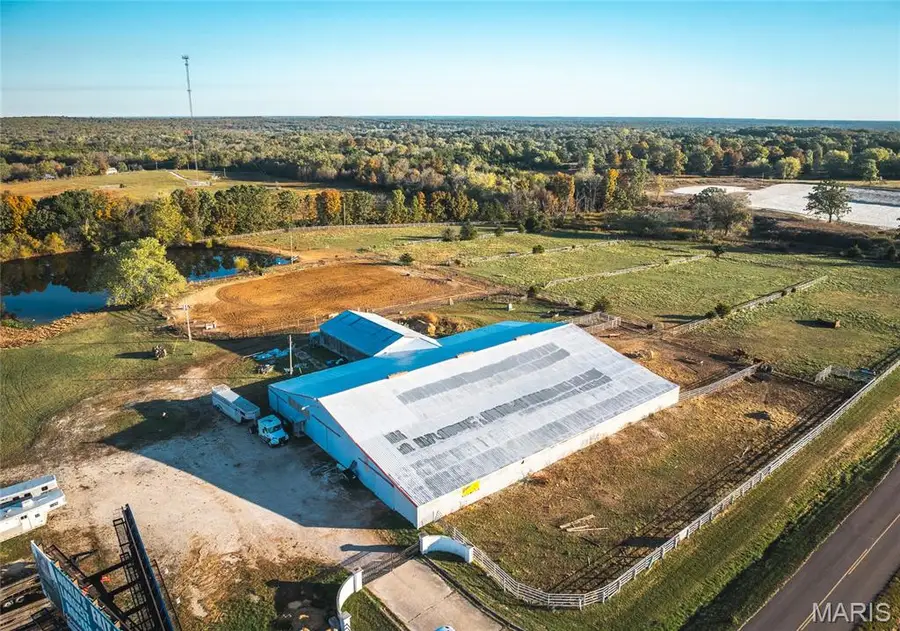 24325 Vinyard Road, Cuba, MO 65453 - Image #3