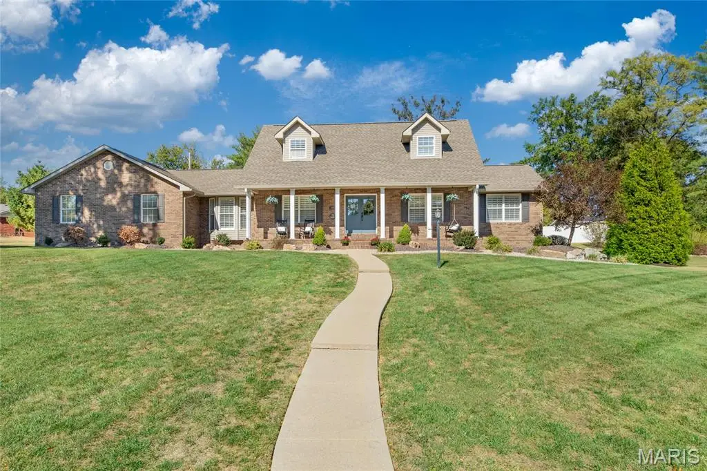 1906 Arrowhead Lane, Godfrey, IL 62035 - #1