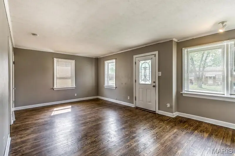 4 Duchesne Drive, Florissant, MO 63031 - Image #3