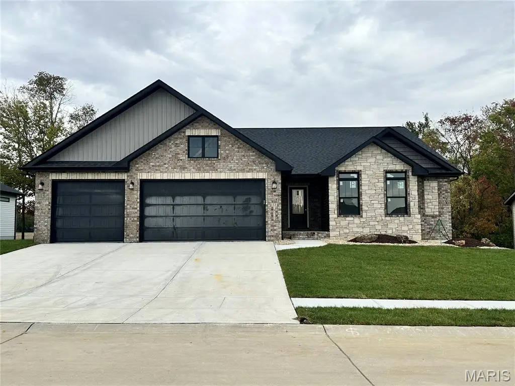 1830 Robin Mills Court, Maryville, IL 62062 - Image #1