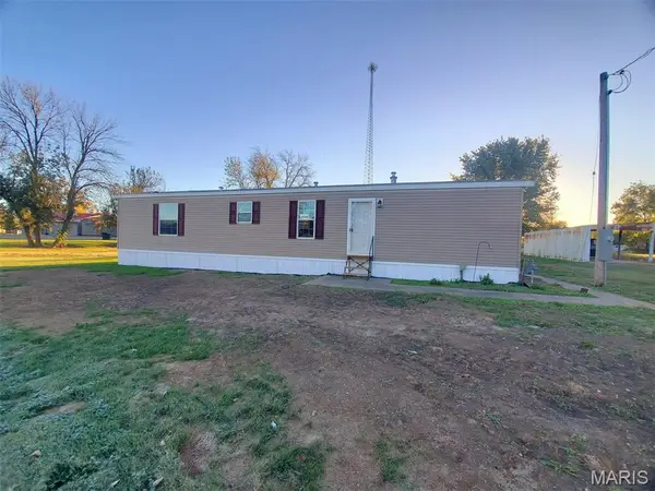 105 N Cherry Street, Lewistown, MO 63452