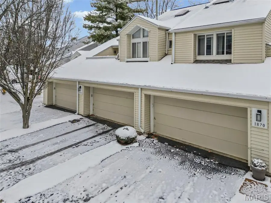 1872 Ridgeview Circle Drive, Ballwin, MO 63021 - Image #3