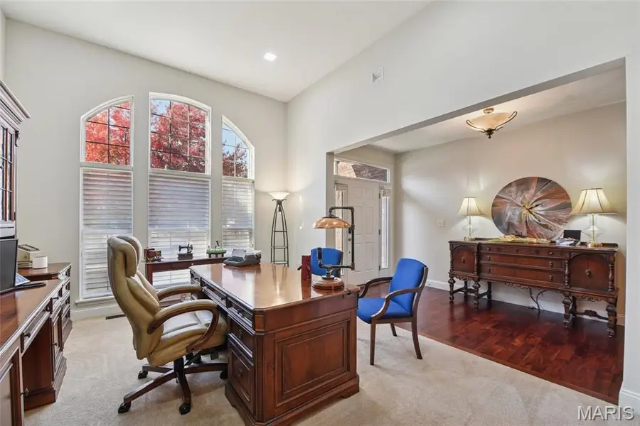 128 Kendall Bluff Court, Chesterfield, MO 63017 - Image #3