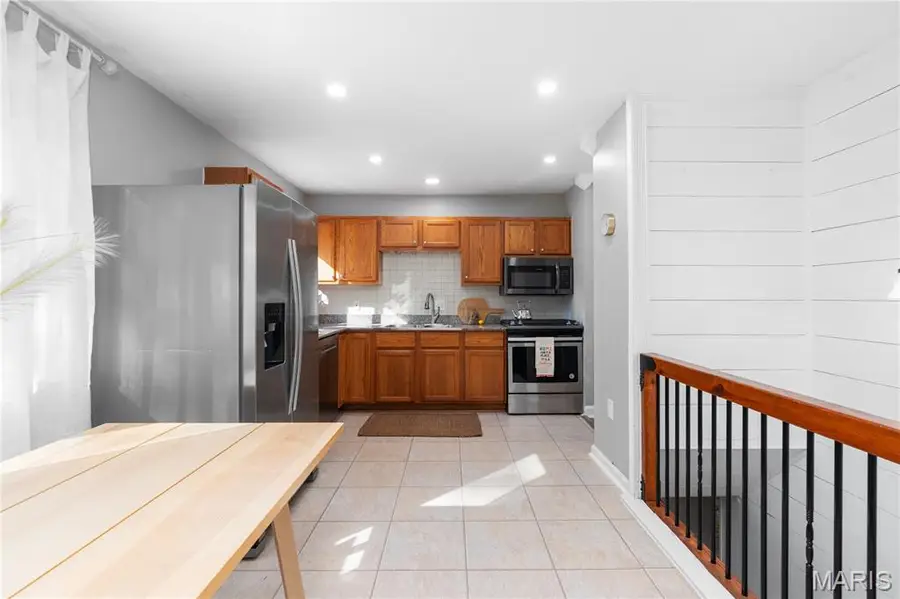 1759 Roth Hill Drive, Maryland Heights, MO 63043 - Image #3