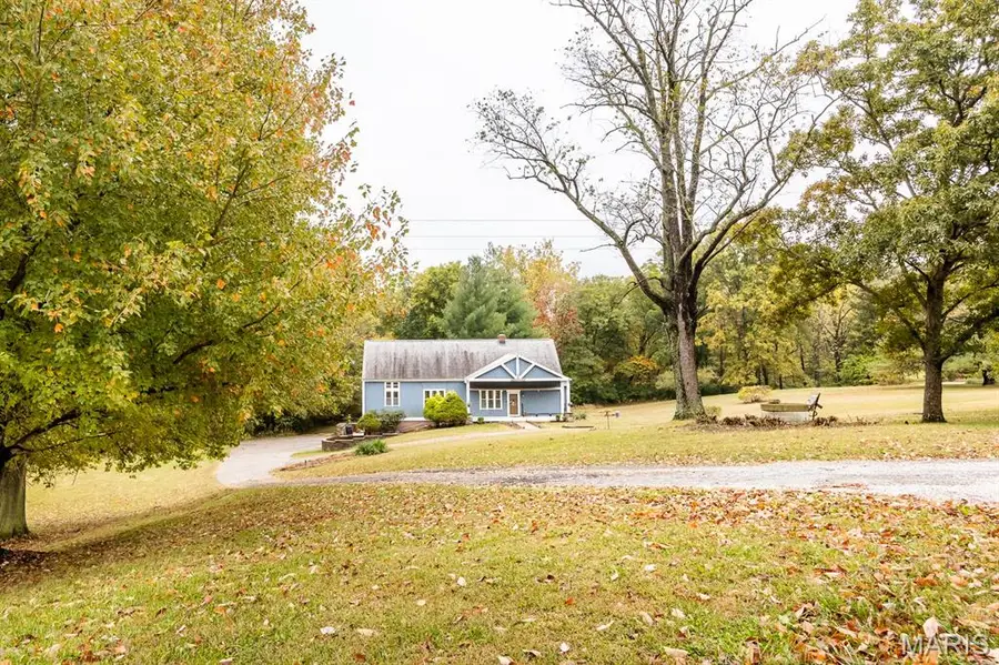 130 Covered Bridge Lane, Belleville, IL 62221 - Image #2