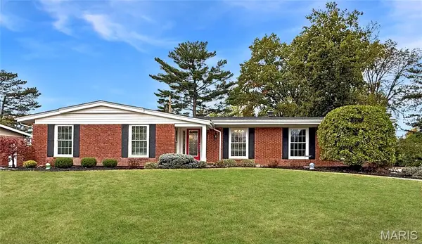 822 Westwood Drive Drive, Ballwin, MO 63011