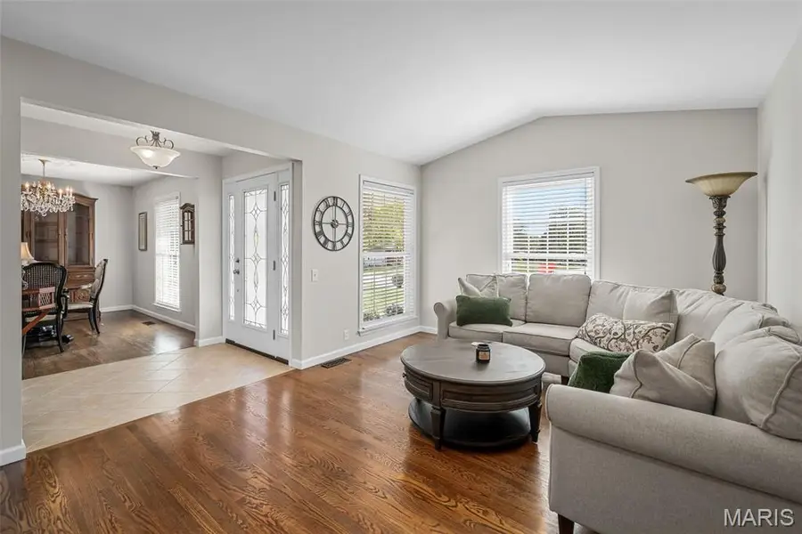 822 Westwood Drive Drive, Ballwin, MO 63011 - Image #3