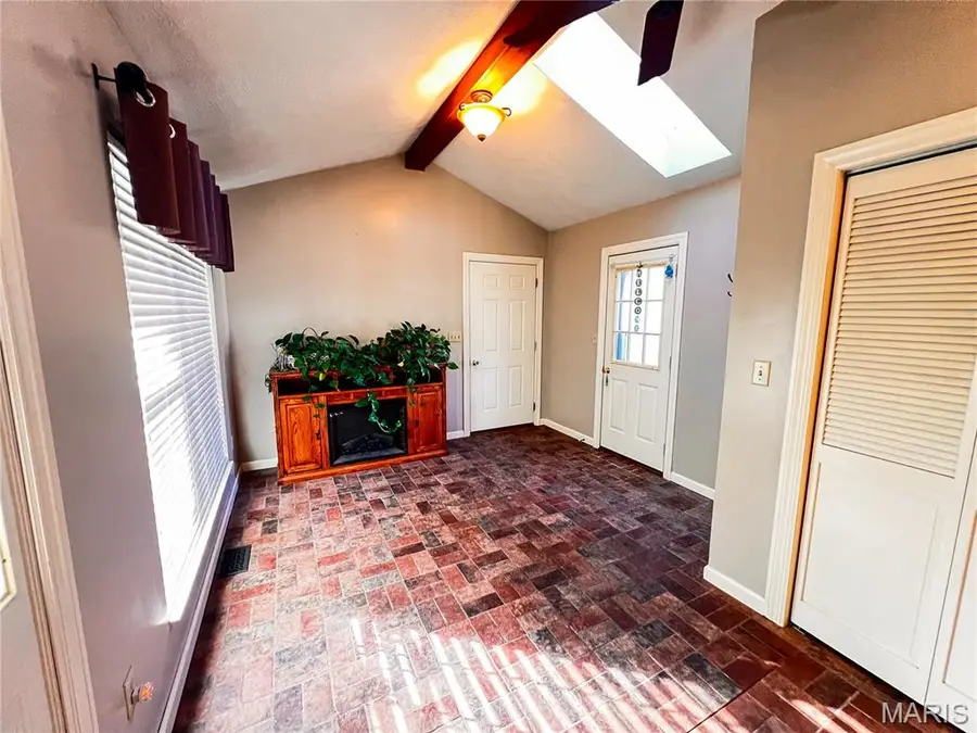 1310 Clinton Street, Carlyle, IL 62231 - Image #3