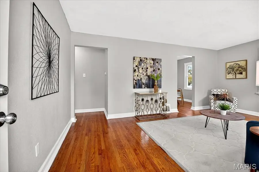 3525 Wismer Road, Saint Ann, MO 63074 - Image #3