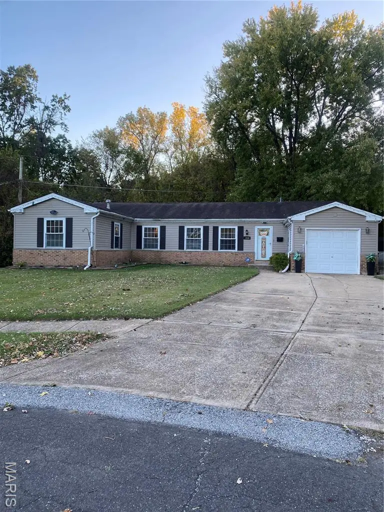 1004 Foxlair Court, Bellefontaine Neighbors, MO 63137 - Image #2