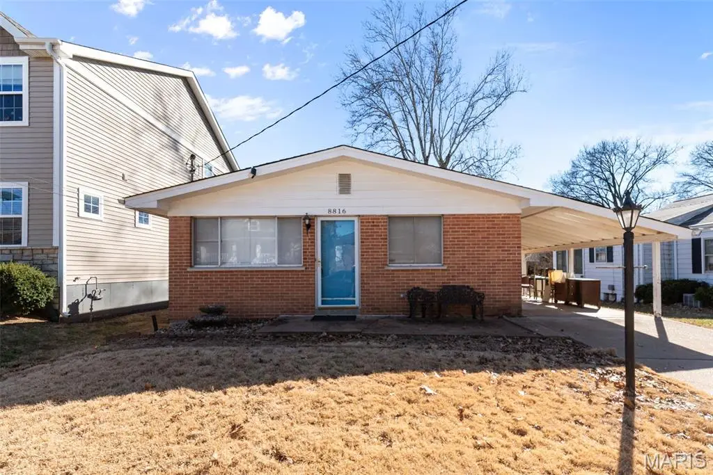 8816 Bridgeport Avenue, Brentwood, MO 63144 - #1