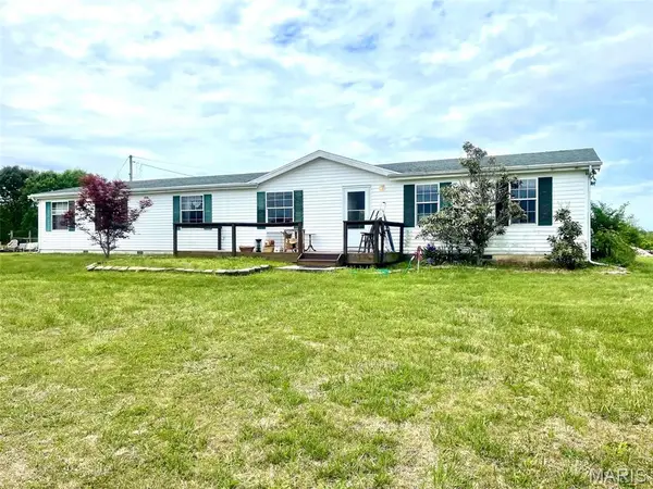 30420 Highway Bb, Lebanon, MO 65536