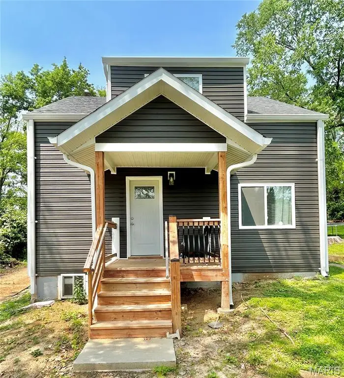 10643 Thorpe Avenue, Saint Louis, MO 63114 - Image #1