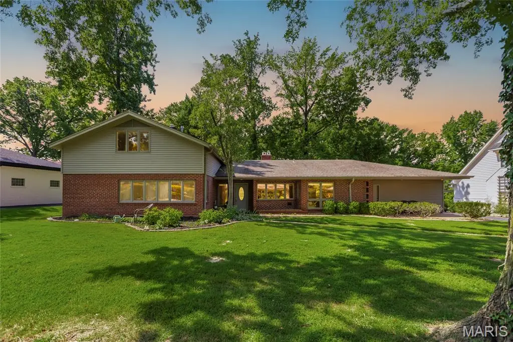 15 Ladue Ridge, Ladue, MO 63124 - #1