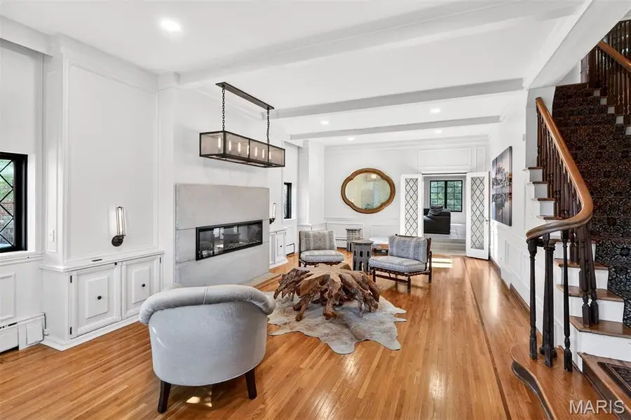 37 Ridgemoor Drive, Clayton, MO 63105 - Image #3