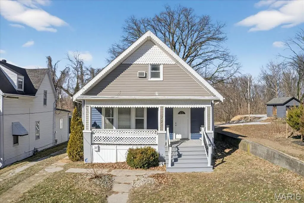 221 Lebanon Avenue, Belleville, IL 62220 - Image #1