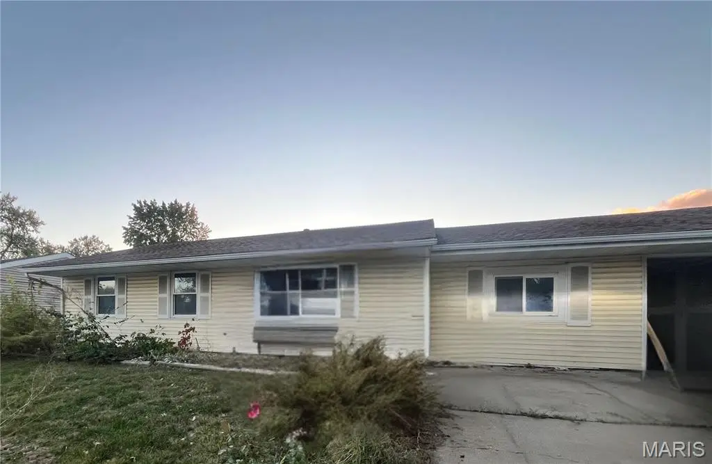 317 Kearton Drive, Fairview Heights, IL 62208 - #1
